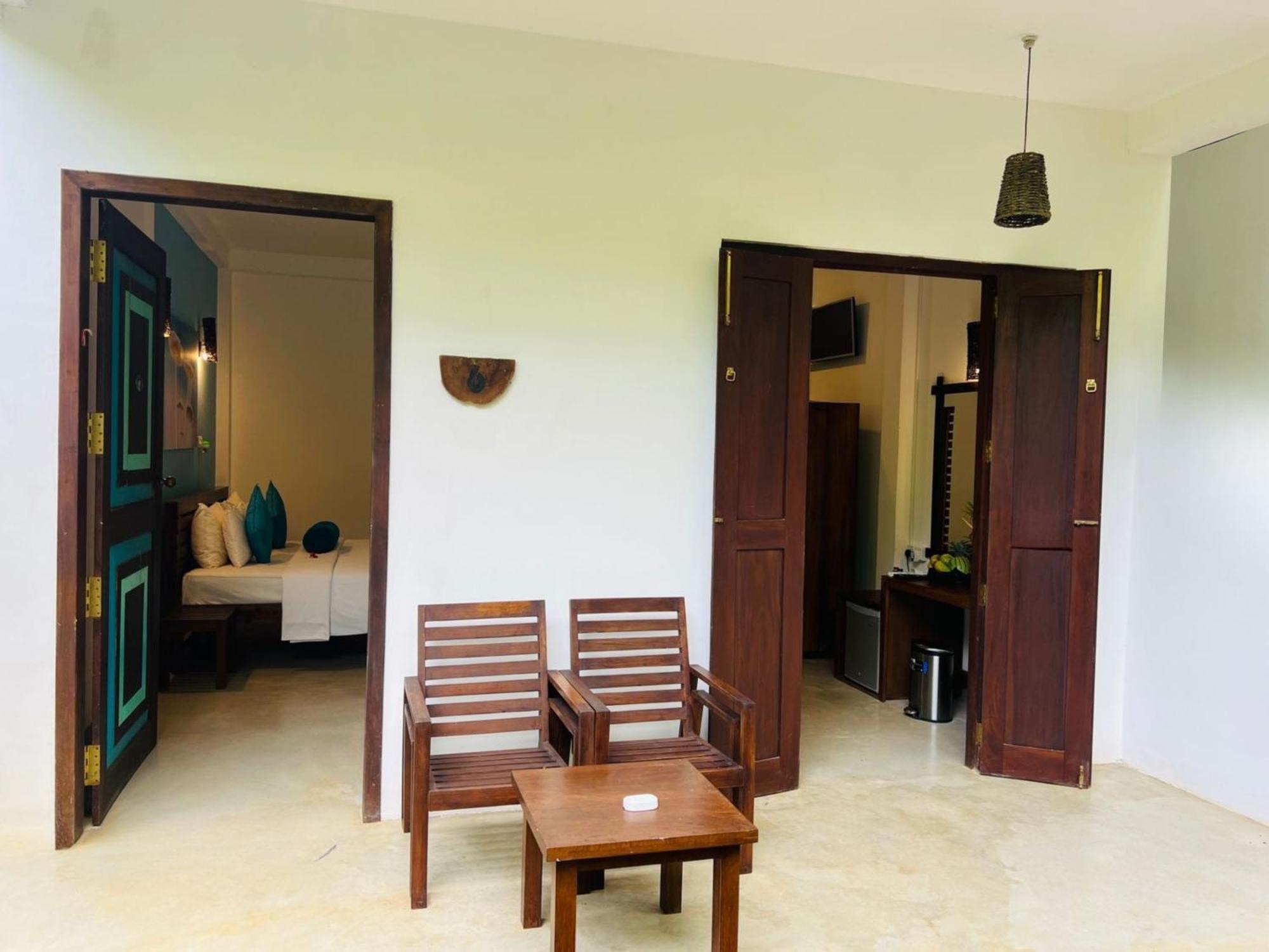 Hotel Garcinia Leaf Hikkaduwa