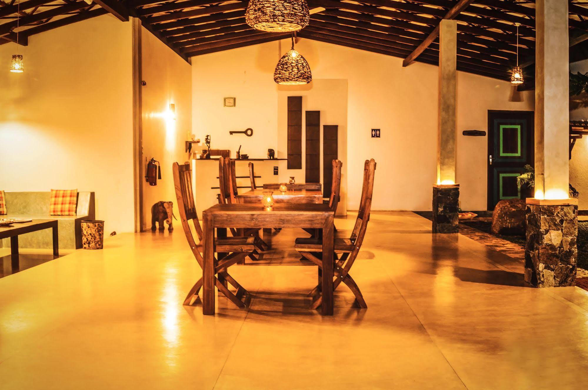 Garcinia Leaf Hotel Hikkaduwa